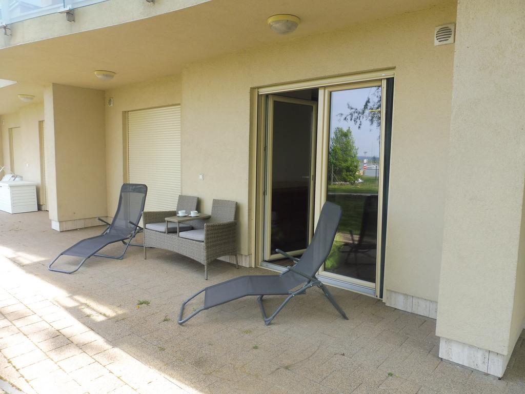Azur Apartman Apartment Velence Exterior photo