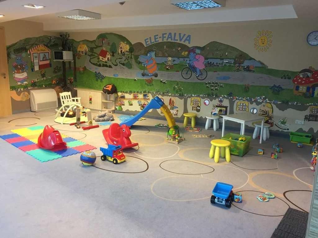 Azur Apartman Apartment Velence Exterior photo